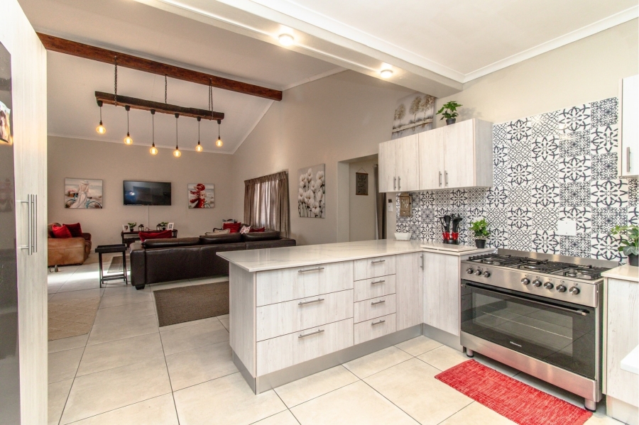 3 Bedroom Property for Sale in Franskraal Western Cape